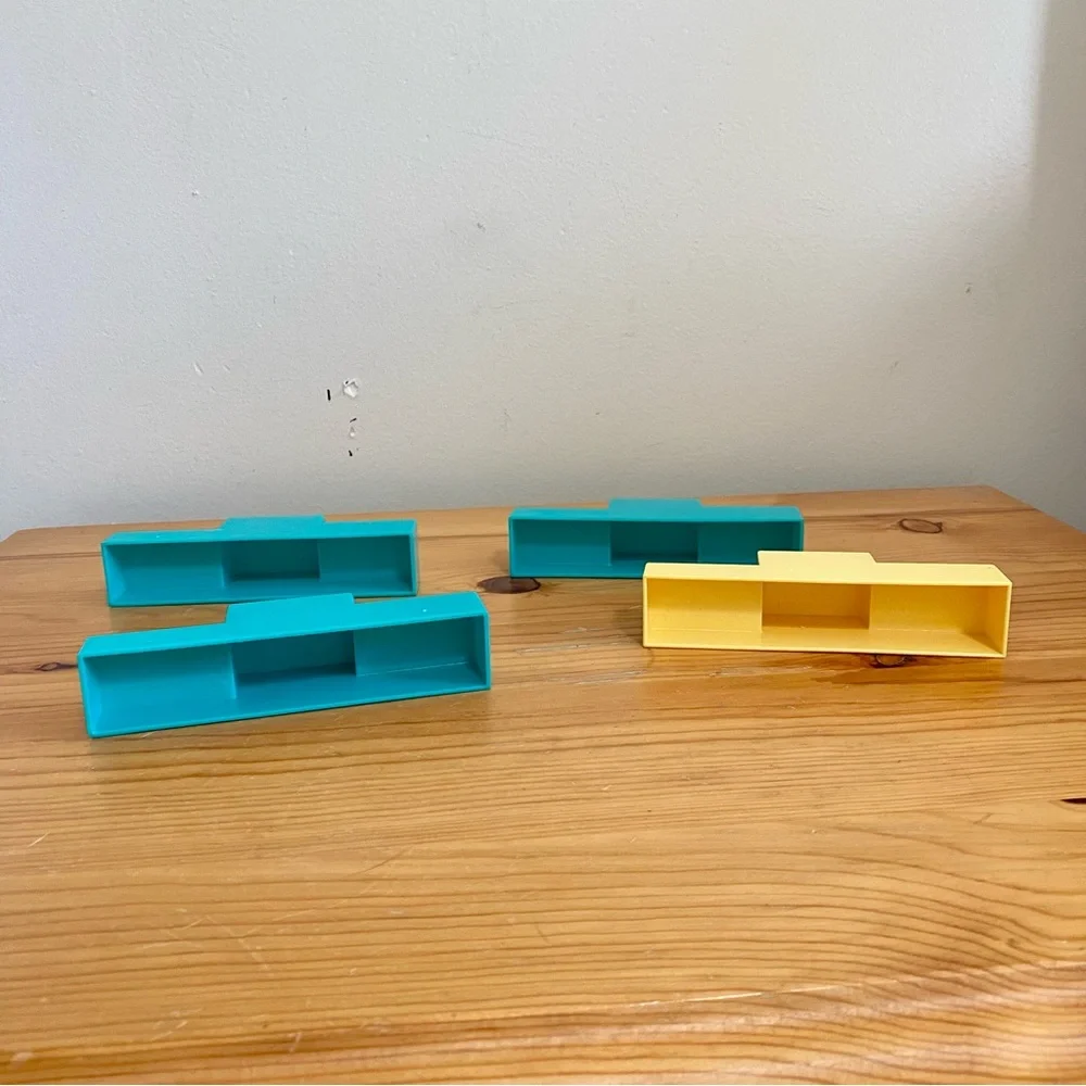 Vintage 90s Puppy In My Pocket Hasbro Show Stand Set of 4